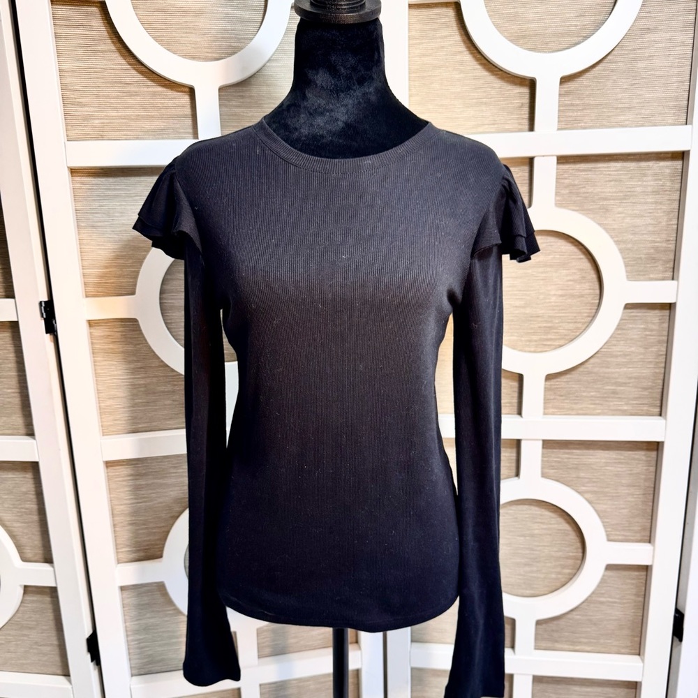 GAP WM’S SZ-S “Black” Long Sleeve Tee w/ Ruffle Shoulder Detail